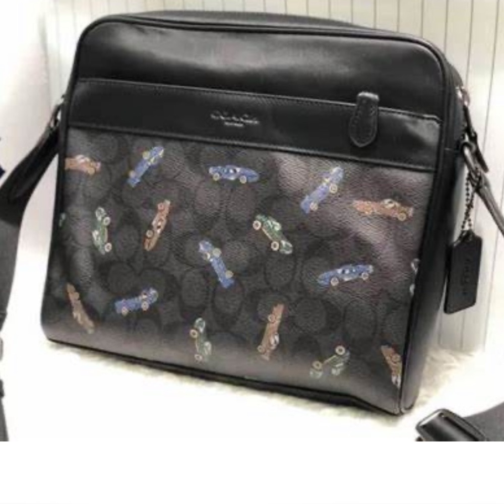 Coach car print shoulder bag rare. Good condition. See pics for details